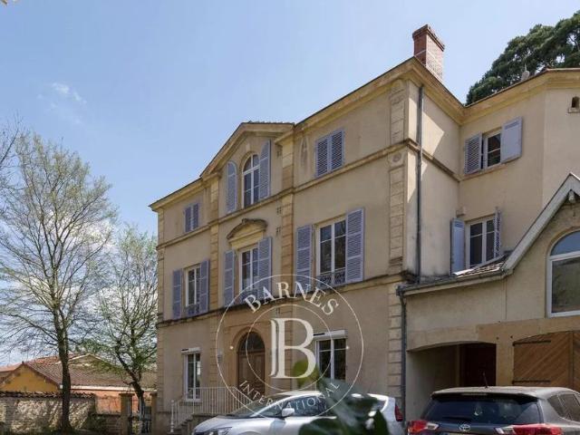 Maison de 7 chambres de luxe en vente à Chessy, France