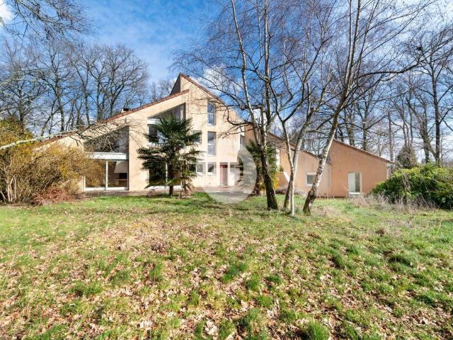 Maison de 7 chambres de luxe en vente à Limoges, Nouvelle Aquitaine