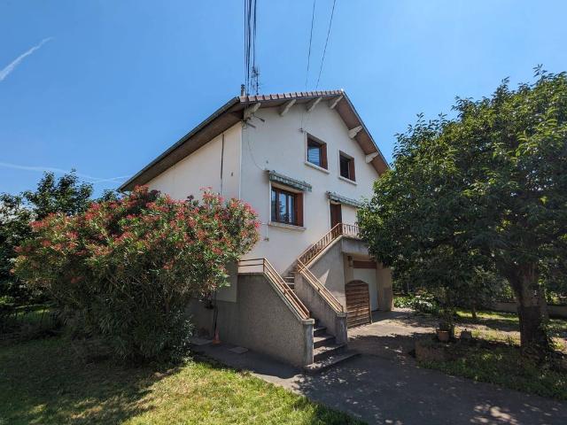 Maison de 7 chambres de luxe en vente à Saint Martin d'Hères, France