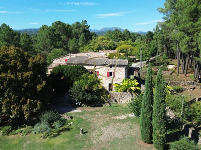 Maison de 7 chambres de luxe en vente à Ruoms, Auvergne Rhône Alpes