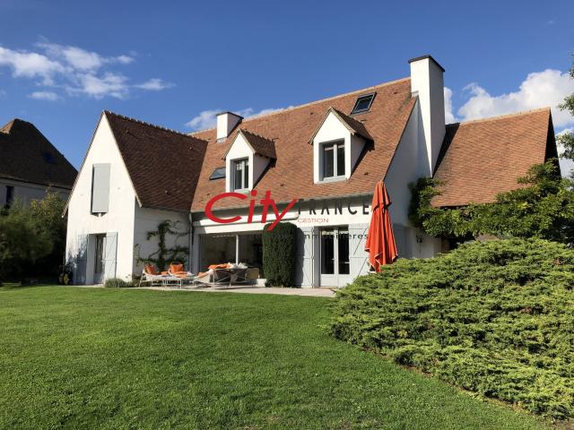 Maison de 7 pièces au calme avec piscine Villennes sur Seine