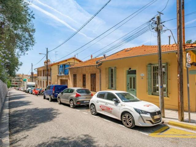 Maison de 7 pièces de 163 m² située à Nice
