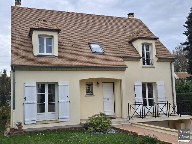 Maison de 7 pièces de luxe en vente à Magny les Hameaux, Île de France