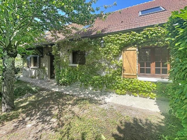 Maison de 7 pièces de luxe en vente à Montbazon, France