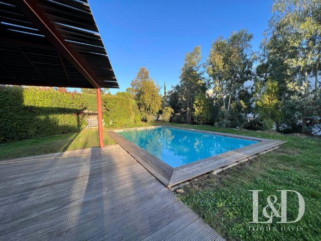 Maison de 7 pièces de luxe en vente à Montpellier, France
