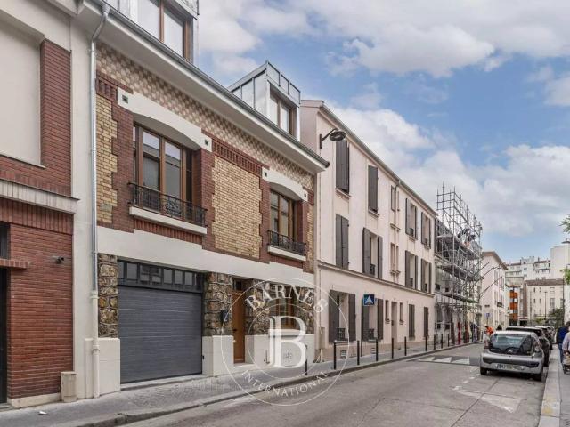 Maison de 7 pièces de luxe en vente à Motte Picquet, Commerce, Necker, France