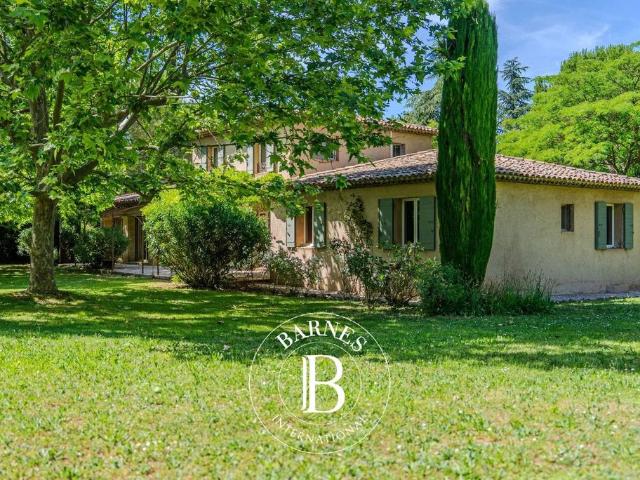 Maison de 7 pièces de luxe en vente à Aix en Provence, France