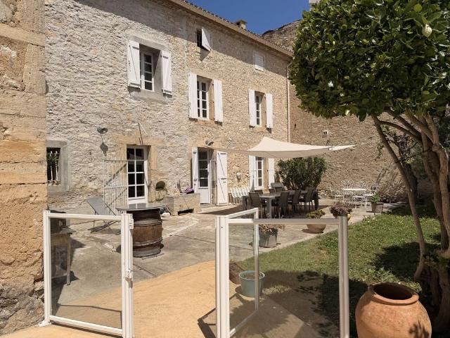 Maison de 7 pièces de luxe en vente à Armissan, France