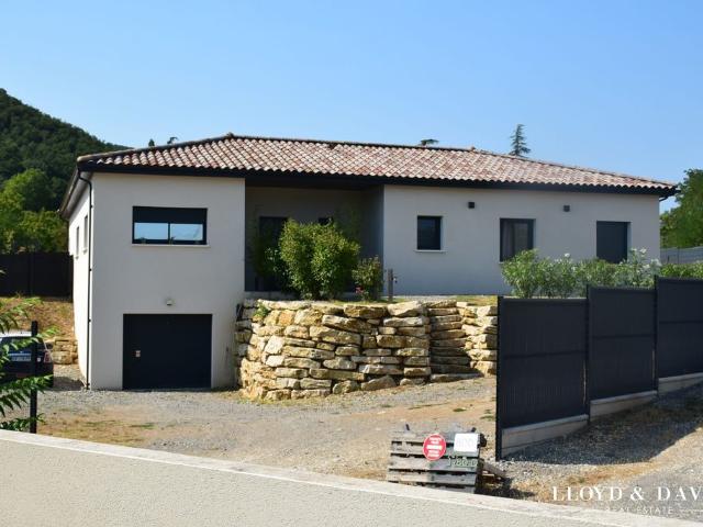Maison de 7 pièces de luxe en vente à Baix, France