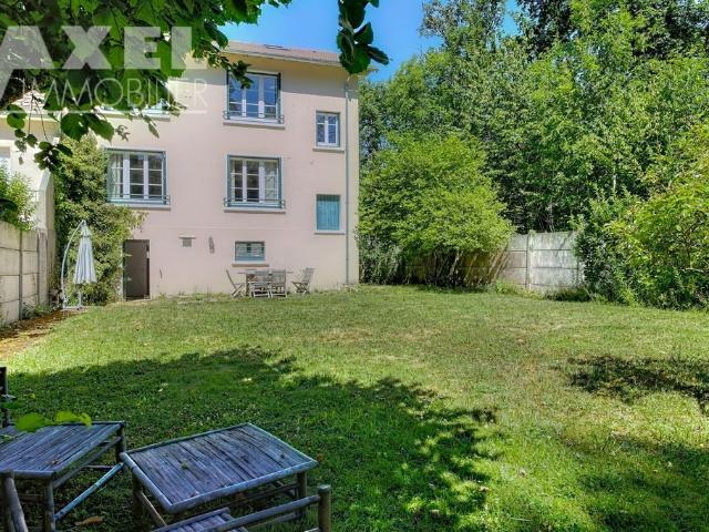 Maison de 7 pièces de luxe en vente à Bois d'Arcy, Île de France