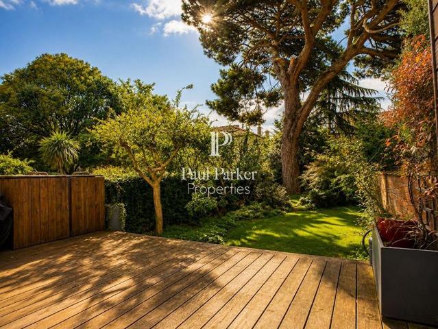 Maison de 7 pièces de luxe en vente à Bordeaux, France