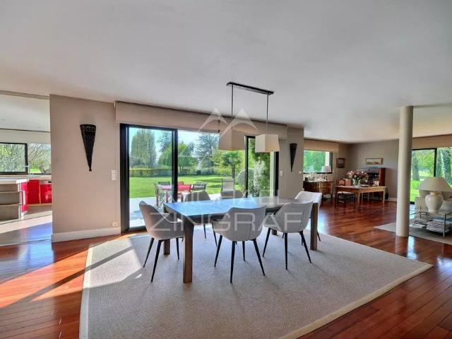 Maison de 7 pièces de luxe en vente à Cabourg, France