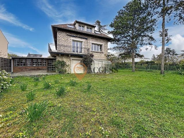 Maison de 7 pièces de luxe en vente à Deuil la Barre, Île de France