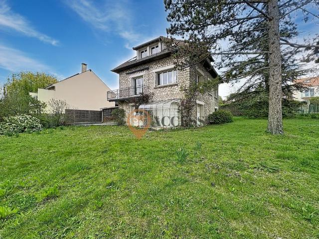 Maison de 7 pièces de luxe en vente à Deuil la Barre, Île de France