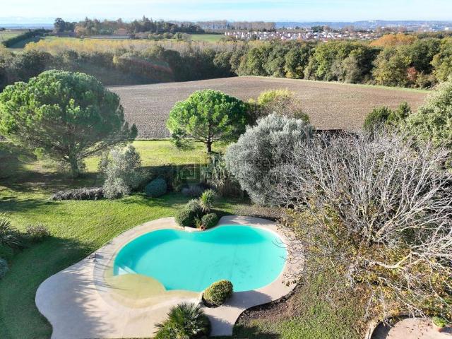 Maison de 7 pièces de luxe en vente à Flourens, Occitanie