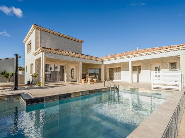Maison de 7 pièces de luxe en vente à Fontès, France