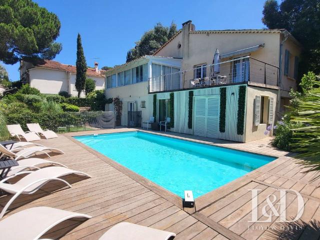 Maison de 7 pièces de luxe en vente à Gassin, France