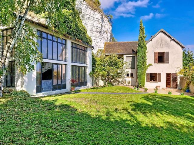 Maison de 7 pièces de luxe en vente à La Roche Guyon, Île de France