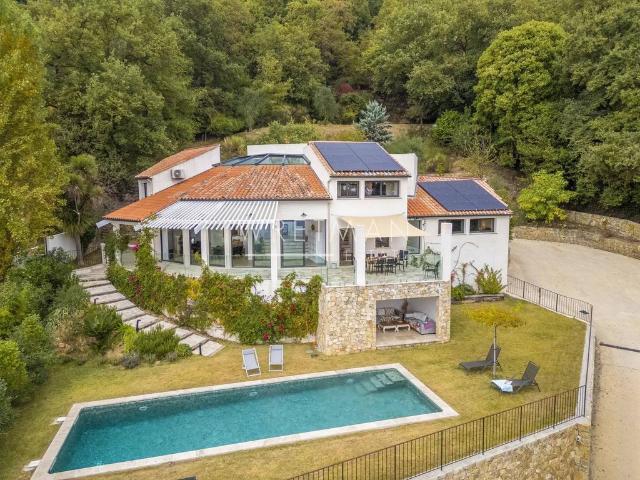 Maison de 7 pièces de luxe en vente à Grasse, France