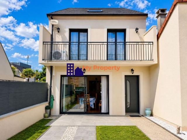 Maison de 7 pièces de luxe en vente à Houilles, France