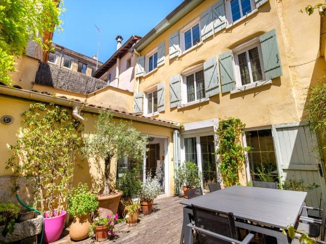 Maison de 7 pièces de luxe en vente à Lyon, Auvergne Rhône Alpes