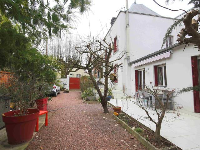 Maison de 7 pièces de luxe en vente à Le Perreux sur Marne, Île de France