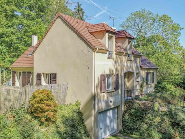 Maison de 7 pièces de luxe en vente à Les Mesnuls, Île de France