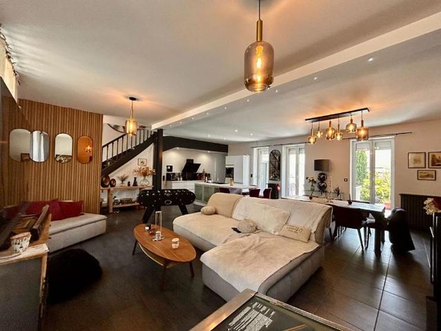 Maison de 7 pièces de luxe en vente à Périgueux, Nouvelle Aquitaine