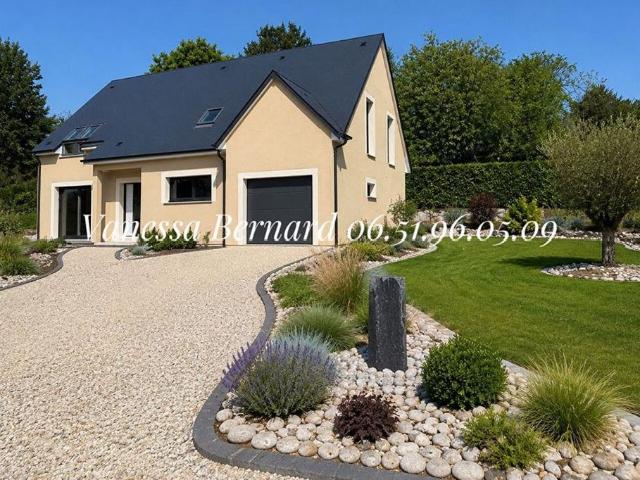 Maison de 7 pièces de luxe en vente à Pont l'Évêque, France