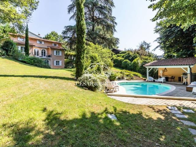 Maison de 7 pièces de luxe en vente à Rillieux la Pape, Auvergne Rhône Alpes