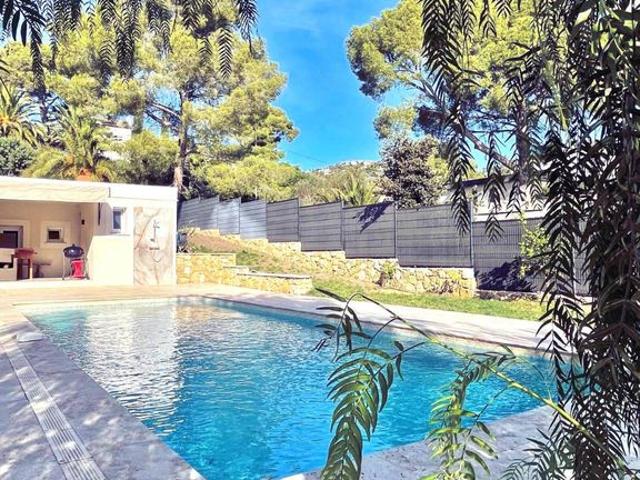 Maison de 7 pièces de luxe en vente à Les Issambres, France