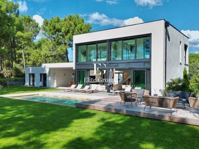 Maison de 7 pièces de luxe en vente à Royan, France