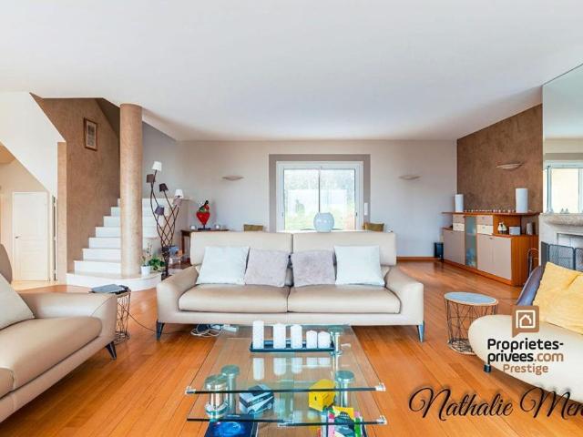 Maison de 7 pièces de luxe en vente à Saint Didier au Mont d'Or, Auvergne Rhône Alpes