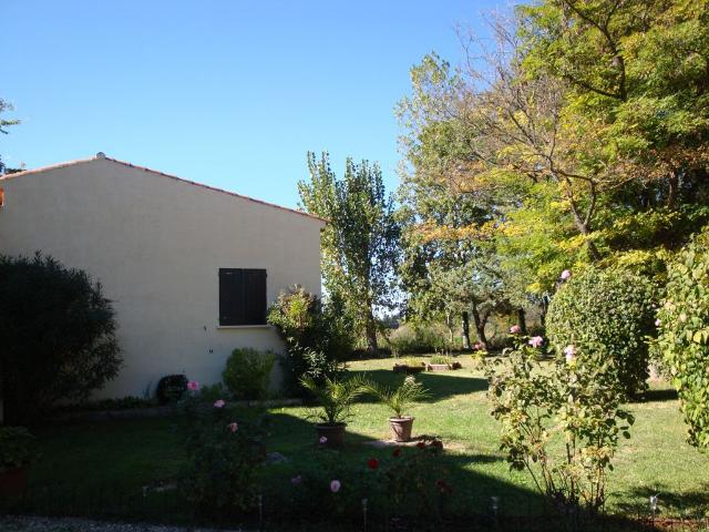 Maison de 7 pièces de luxe en vente à Saint Quentin la Poterie, France