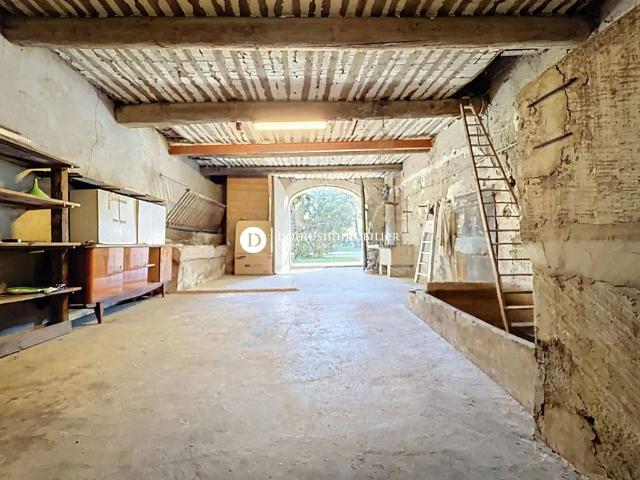 Maison de 7 pièces de luxe en vente à Saint Saturnin lès Avignon, Provence Alpes Côte d'Azur