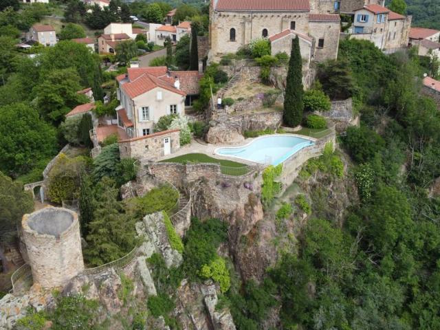 Maison de 7 pièces de luxe en vente à Saint Yvoine, France