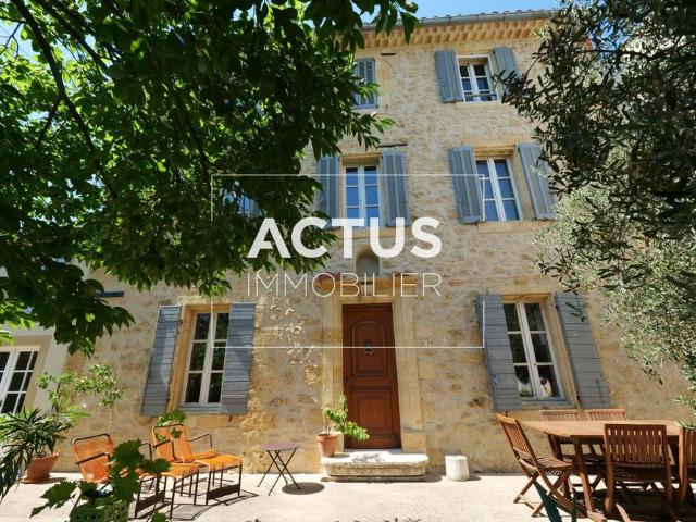 Maison de 7 pièces de luxe en vente à Salon de Provence, Provence Alpes Côte d'Azur