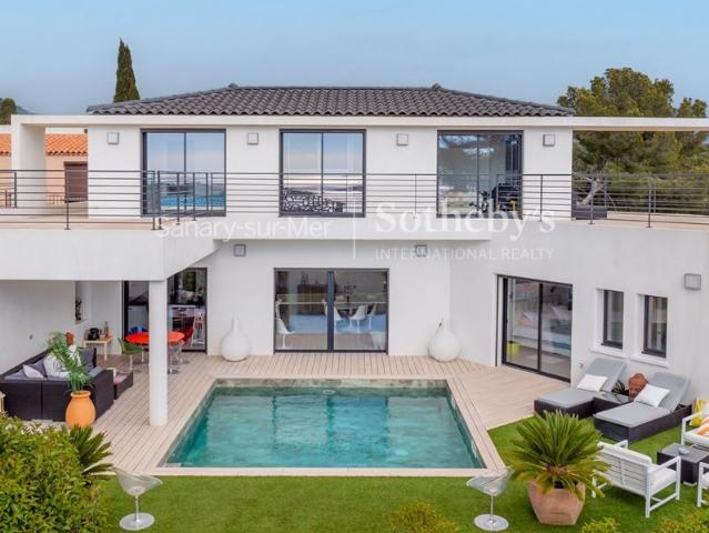 Maison de 7 pièces de luxe en vente à Sanary sur Mer, France