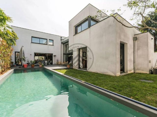 Maison de 7 pièces de luxe en vente à Toulouse, France