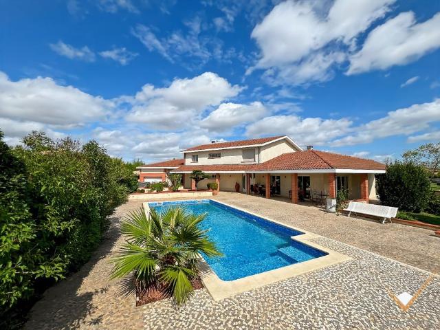 Maison de 7 pièces de luxe en vente à Tournefeuille, France