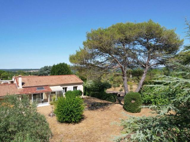 Maison de 7 pièces de luxe en vente à Uzès, Occitanie