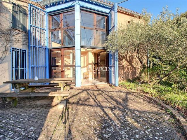 Maison de 7 pièces de luxe en vente à Uzès, Occitanie