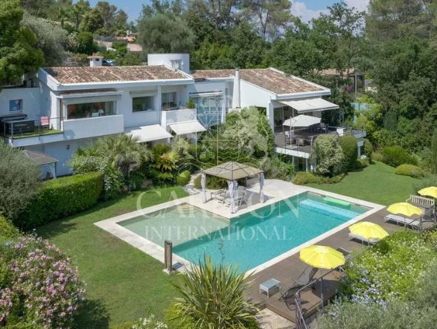 Maison de 7 chambres de luxe en vente à Valbonne, France