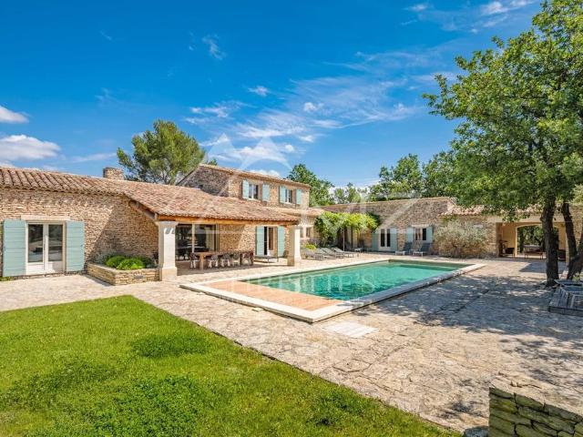 Maison de prestige de 350 m2 en location Gordes, Provence Alpes Côte d'Azur