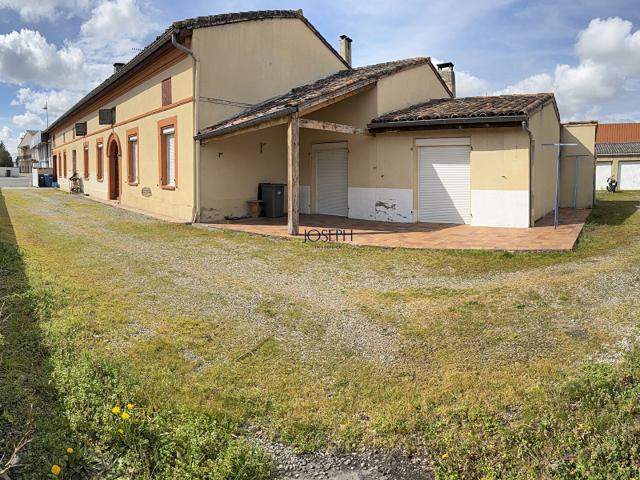 Maison DE 400 M2 A EXPLOITER A ST ALBAN