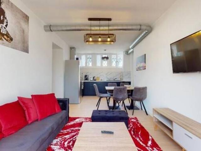 Maison de 450m2 en coliving à Nantes 18 chambres Proche transport