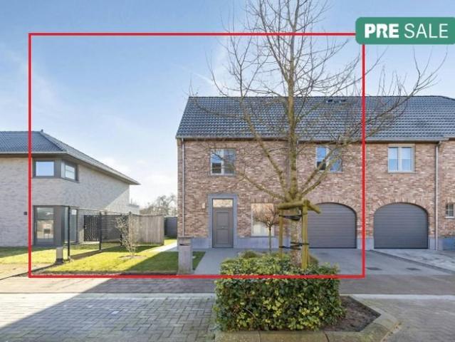 Maison de 4 chambres à vendre dans le centre d'Adegem