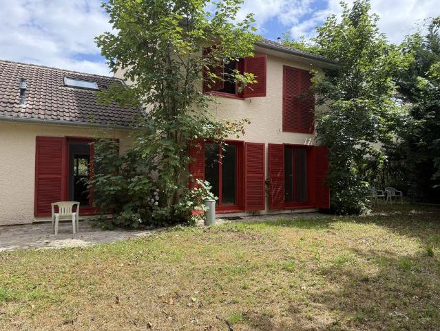 Maison de 4 chambres de luxe en location à Montesson, Île de France