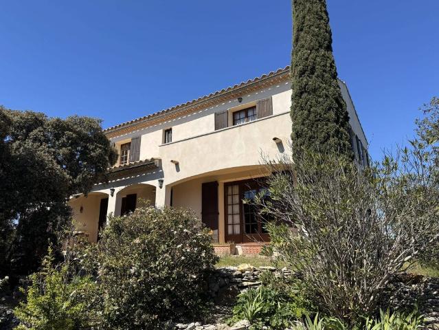 Maison de 4 chambres de luxe en vente à Caumont sur Durance, France