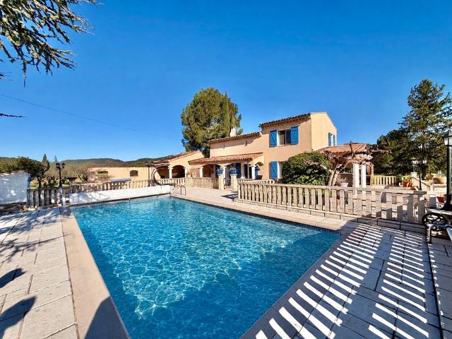 Maison de 4 chambres de luxe en vente à Carcès, France